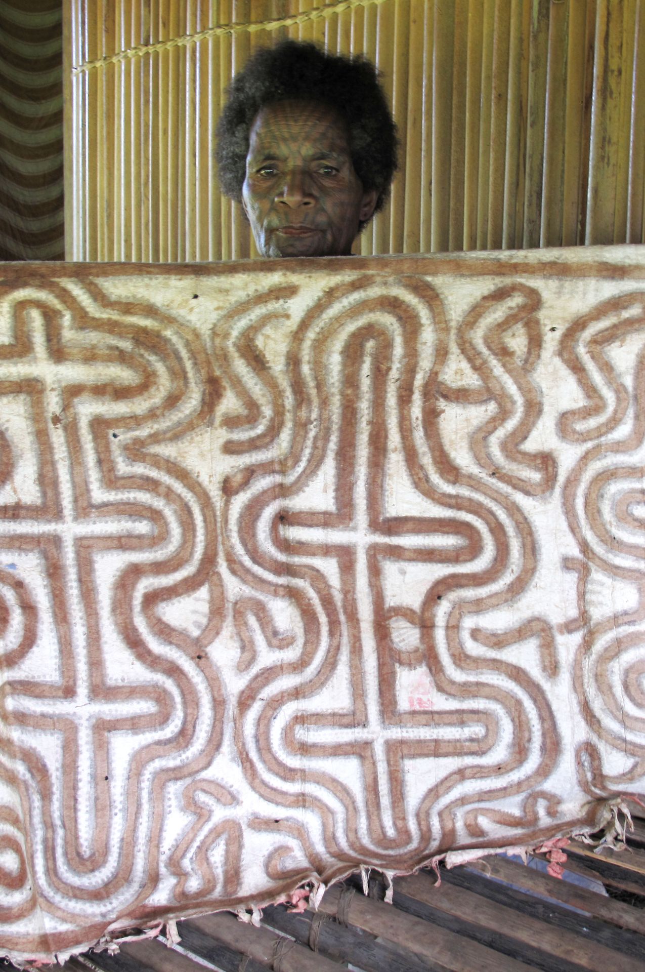 Tapa peint aux motifs géométriques, région de Popondetta, Papouasie-Nouvelle-Guinée
