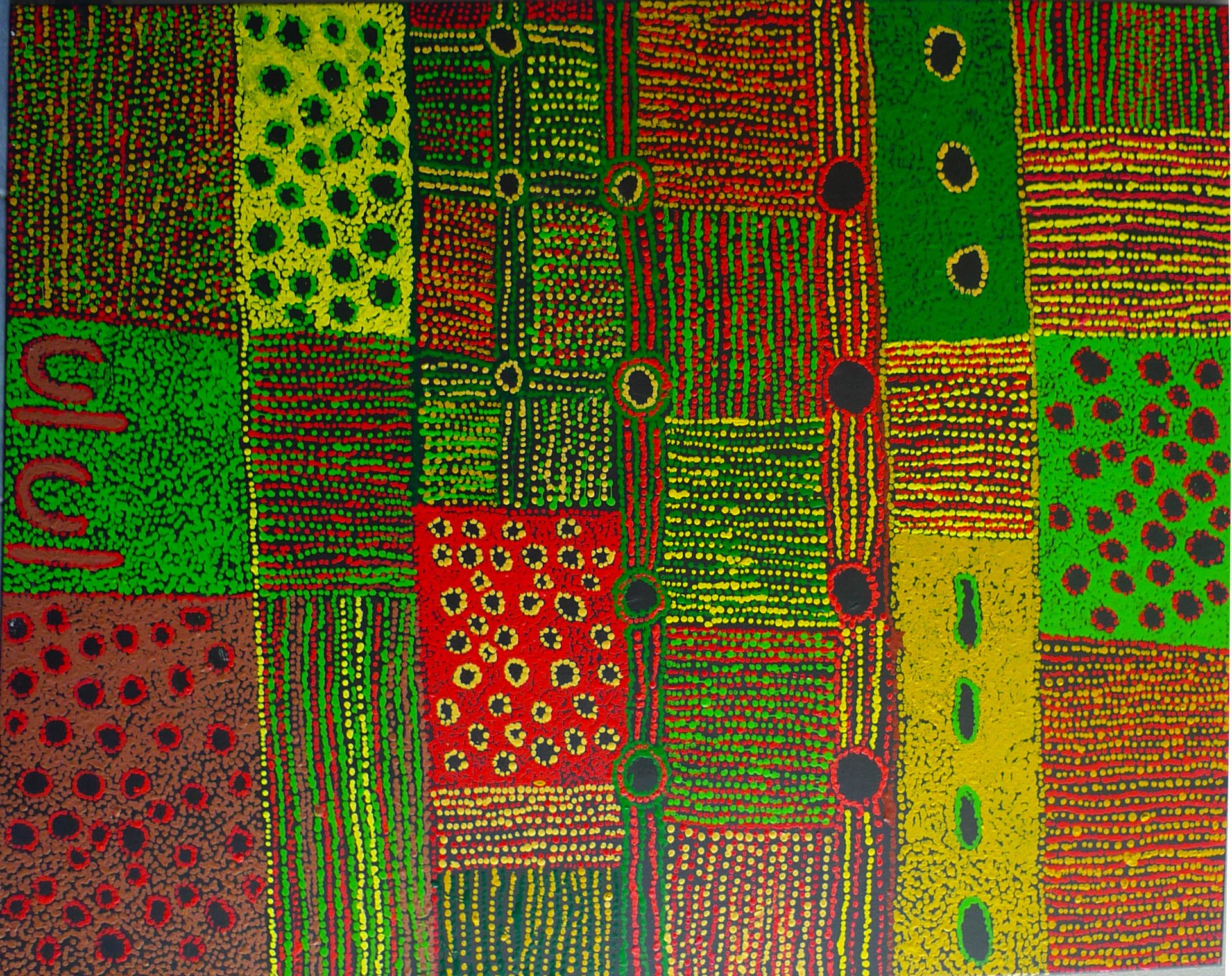 Toile d'art aborigène par l'artiste Maringka Baker, mosaïque de parcelles pointées en vert, rouge, jaune et orange